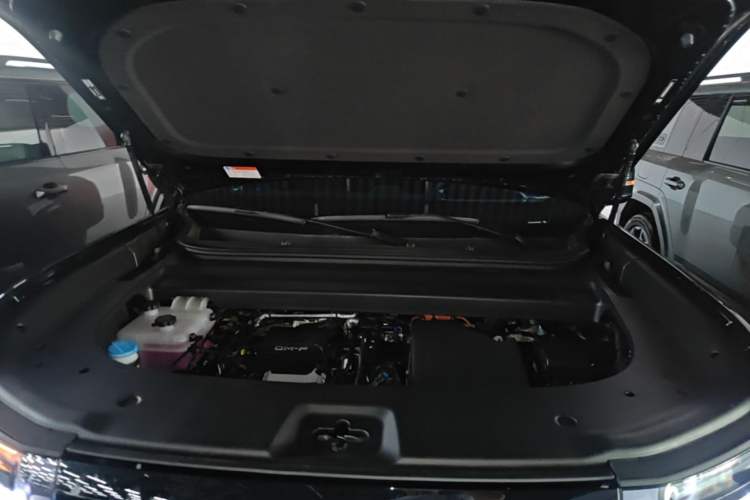 Used Formula Leopard Titanium 7 2025 Model 190 km Four-Wheel Drive Ultra Edition Engine Bay