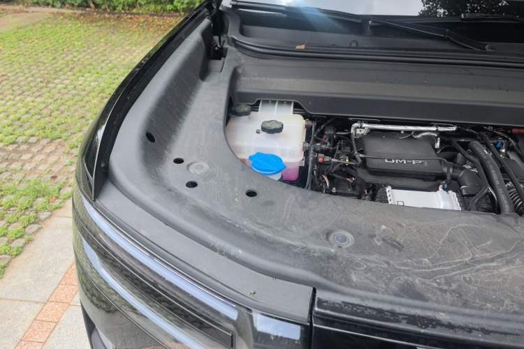 Used Formula Leopard Titanium 7 2025 Model 190 km Four-Wheel Drive Max Edition Engine Bay Right