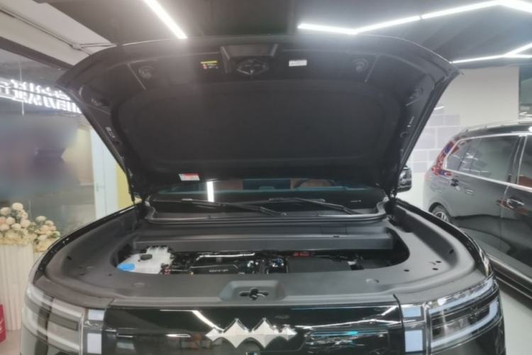 Used Formula Leopard Titanium 7 2025 Model 190 km Four-Wheel Drive Ultra Edition Engine Bay