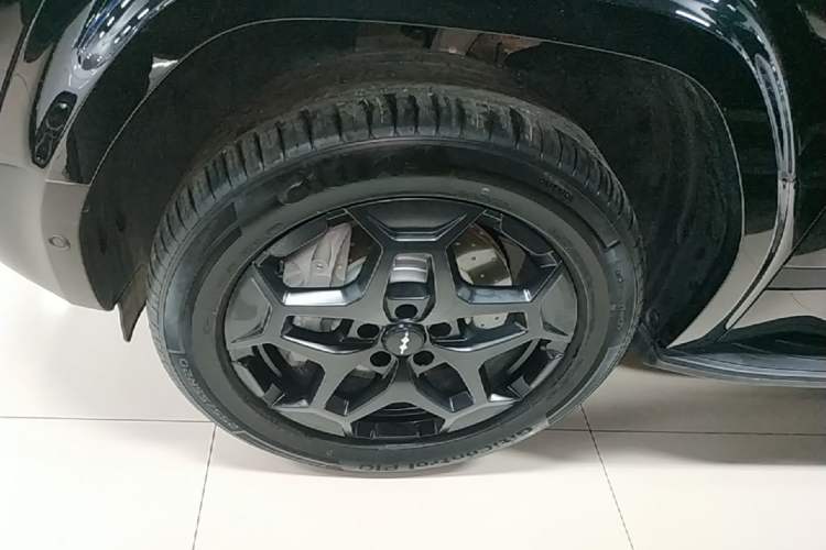Used Formula Leopard Titanium 7 2025 Model 190 km Four-Wheel Drive Ultra Edition Exterior 2