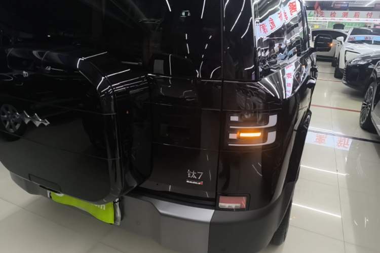 Used Formula Leopard Titanium 7 2025 Model 190 km Four-Wheel Drive Ultra Edition Exterior 3