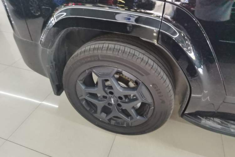 Used Formula Leopard Titanium 7 2025 Model 190 km Four-Wheel Drive Ultra Edition Exterior 5