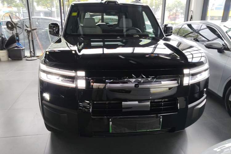 Used Formula Leopard Titanium 7 2025 Model 190 km Four-Wheel Drive Ultra Edition Front