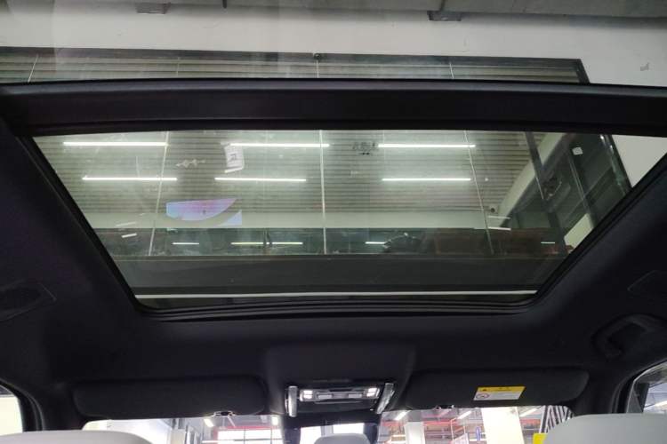 Used Formula Leopard Titanium 7 2025 Model 190 km Four-Wheel Drive Ultra Edition Headliner