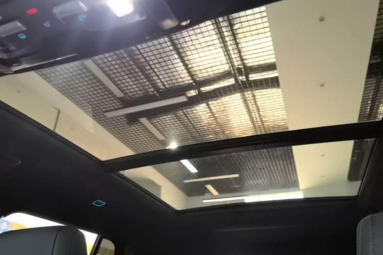 Used Formula Leopard Titanium 7 2025 Model 190 km Four-Wheel Drive Ultra Edition Headliner