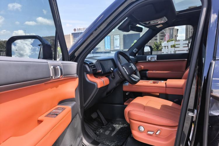 Used Formula Leopard Titanium 7 2025 Model 190 km Four-Wheel Drive Ultra Edition Interior 2