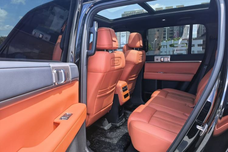 Used Formula Leopard Titanium 7 2025 Model 190 km Four-Wheel Drive Ultra Edition Interior 3