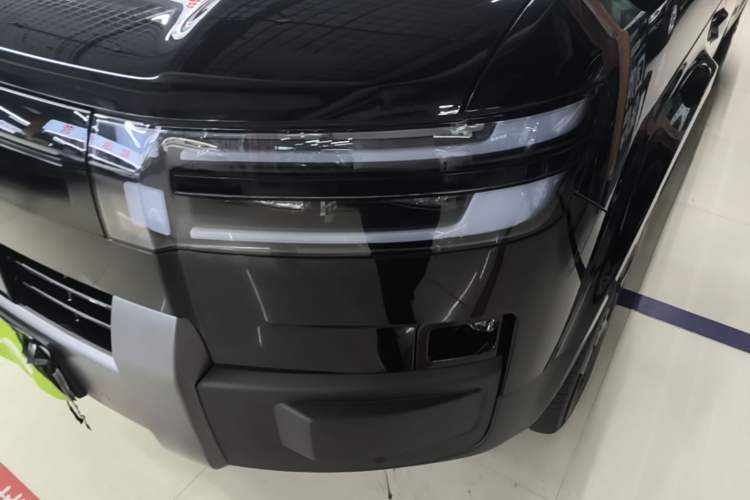 Used Formula Leopard Titanium 7 2025 Model 190 km Four-Wheel Drive Ultra Edition Left Front Headlight