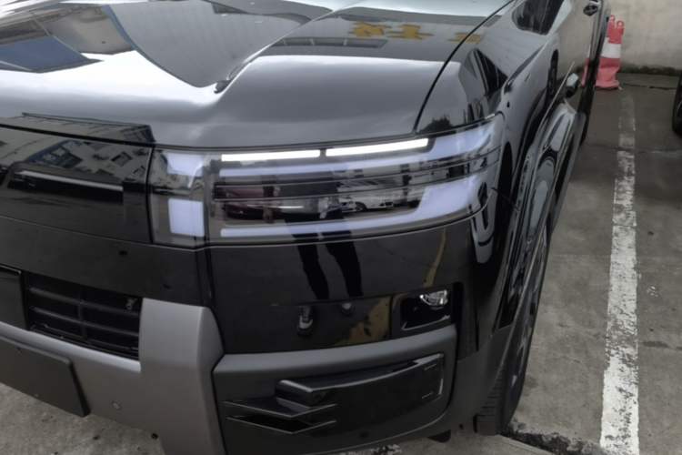 Used Formula Leopard Titanium 7 2025 Model 190 km Four-Wheel Drive Ultra Edition Left Front Headlight