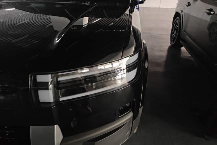 Used Formula Leopard Titanium 7 2025 Model 190 km Four-Wheel Drive Ultra Edition Left Front Headlight
