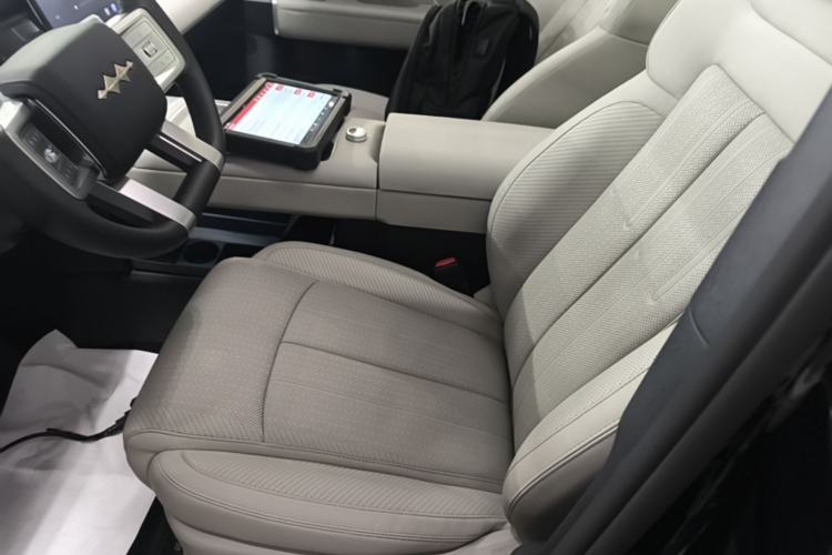 Used Formula Leopard Titanium 7 2025 Model 190 km Four-Wheel Drive Ultra Edition Left Front Seat