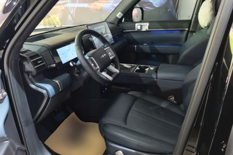 Used Formula Leopard Titanium 7 2025 Model 190 km Four-Wheel Drive Ultra Edition Left Front Seat