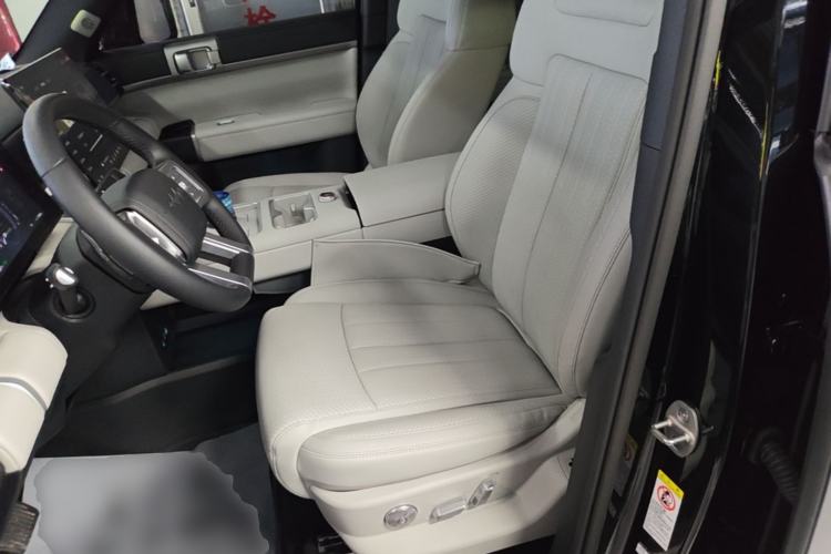 Used Formula Leopard Titanium 7 2025 Model 200 km Two-Wheel Drive Max Edition Left Front Seat