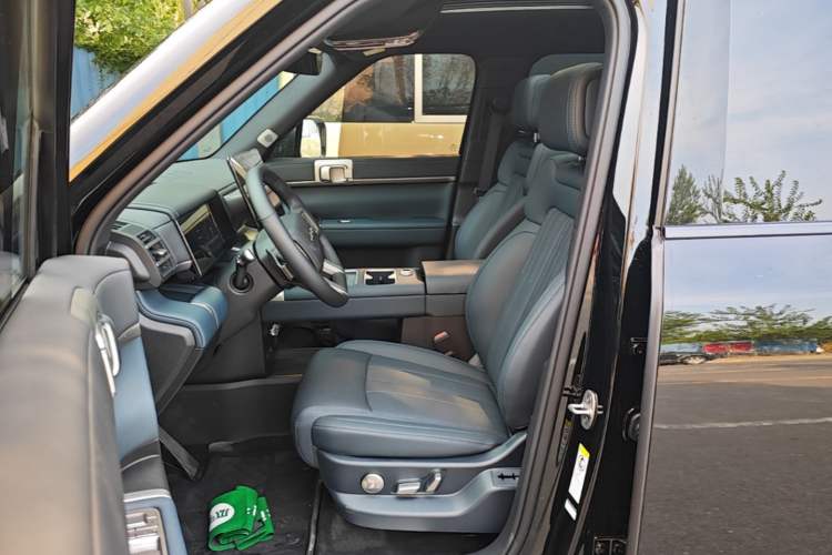 Used Formula Leopard Titanium 7 2025 Model 190 km Four-Wheel Drive Ultra Edition Left Front Seat