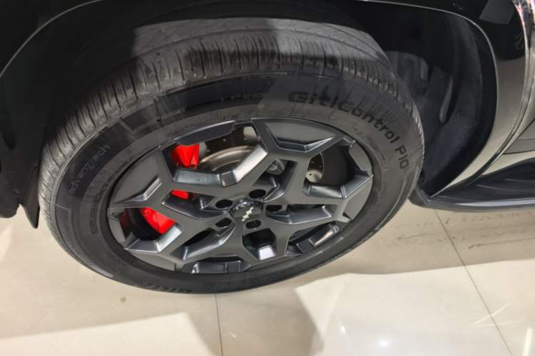 Used Formula Leopard Titanium 7 2025 Model 190 km Four-Wheel Drive Ultra Edition Left Front Wheel Hub