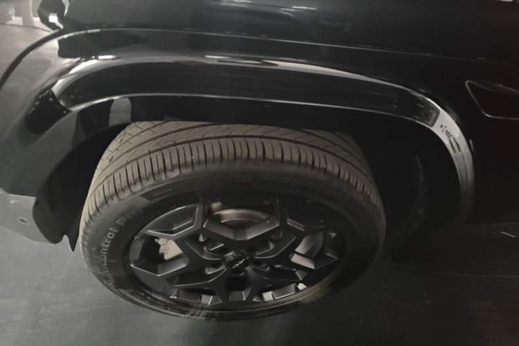 Used Formula Leopard Titanium 7 2025 Model 190 km Four-Wheel Drive Ultra Edition Left Front Wheel Hub