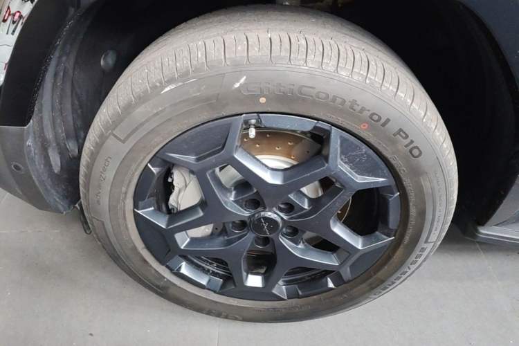 Used Formula Leopard Titanium 7 2025 Model 190 km Four-Wheel Drive Ultra Edition Left Front Wheel Hub
