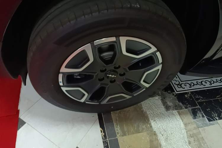 Used Formula Leopard Titanium 7 2025 Model 200 km Two-Wheel Drive Max Edition Left Front Wheel Hub