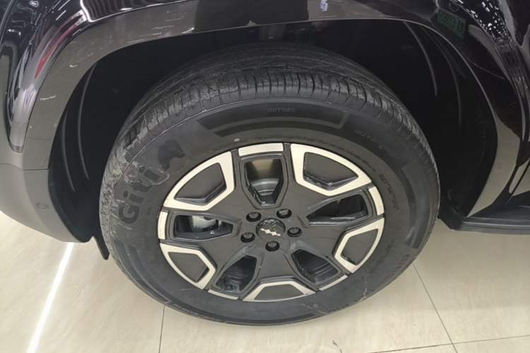 Used Formula Leopard Titanium 7 2025 Model 200 km Two-Wheel Drive Max Edition Left Front Wheel Hub