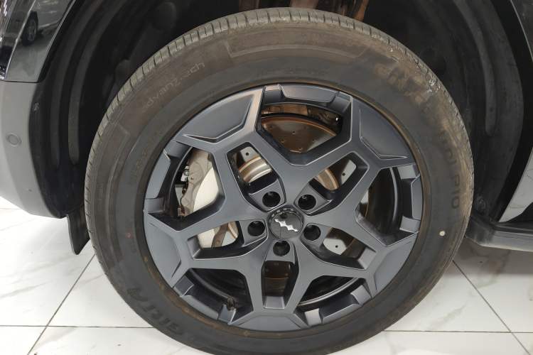 Used Formula Leopard Titanium 7 2025 Model 190 km Four-Wheel Drive Ultra Edition Left Front Wheel Hub