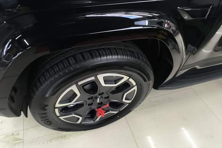 Used Formula Leopard Titanium 7 2025 Model 200 km Two-Wheel Drive Max Edition Left Front Wheel Hub