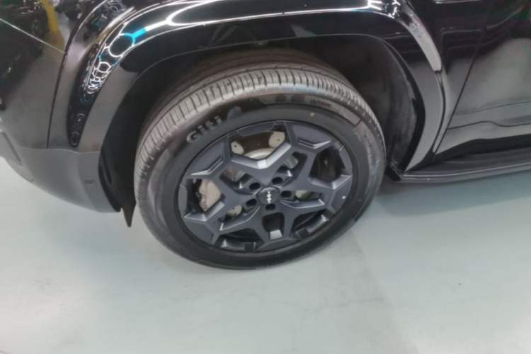 Used Formula Leopard Titanium 7 2025 Model 190 km Four-Wheel Drive Ultra Edition Left Front Wheel Hub