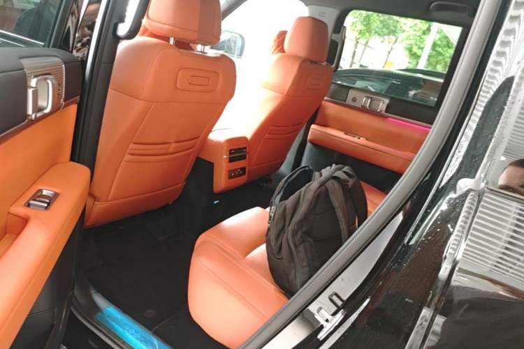 Used Formula Leopard Titanium 7 2025 Model 190 km Four-Wheel Drive Ultra Edition Left Rear Seat