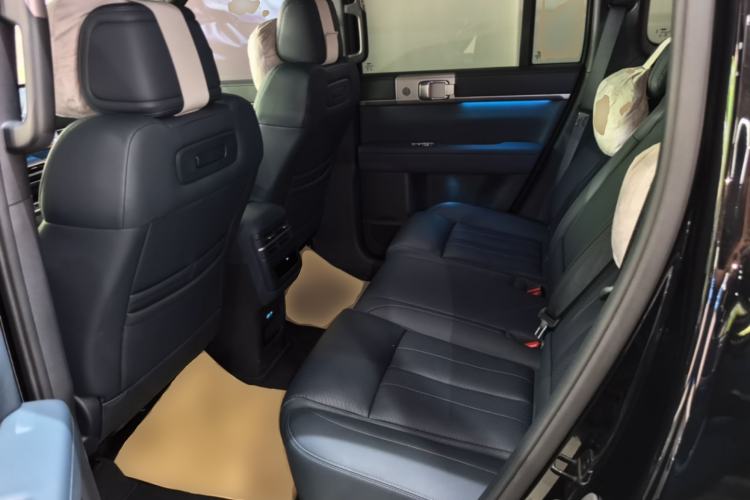Used Formula Leopard Titanium 7 2025 Model 190 km Four-Wheel Drive Ultra Edition Left Rear Seat