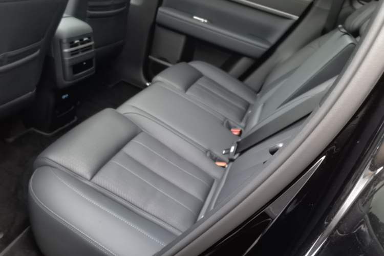 Used Formula Leopard Titanium 7 2025 Model 190 km Four-Wheel Drive Ultra Edition Left Rear Seat