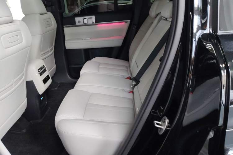 Used Formula Leopard Titanium 7 2025 Model 190 km Four-Wheel Drive Ultra Edition Left Rear Seat