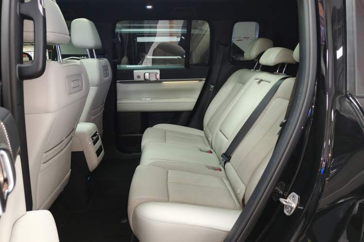 Used Formula Leopard Titanium 7 2025 Model 190 km Four-Wheel Drive Ultra Edition Left Rear Seat