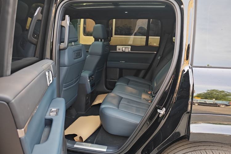 Used Formula Leopard Titanium 7 2025 Model 190 km Four-Wheel Drive Ultra Edition Left Rear Seat