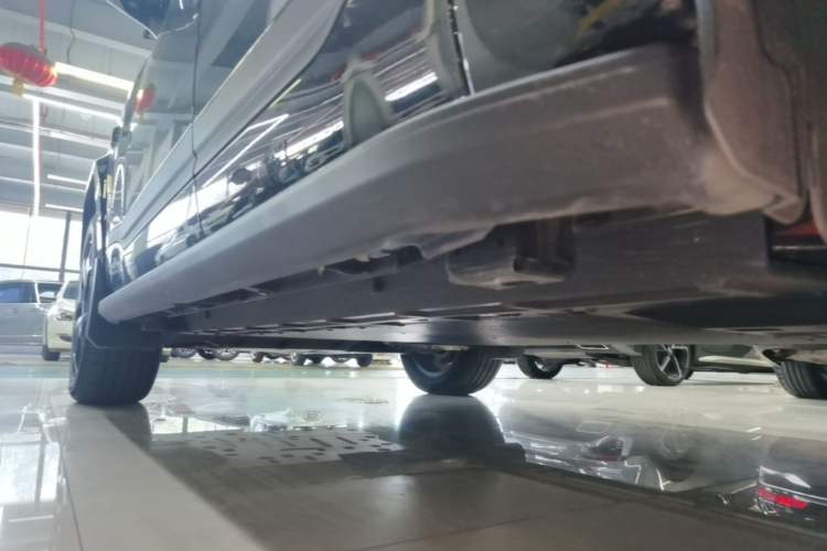 Used Formula Leopard Titanium 7 2025 Model 190 km Four-Wheel Drive Ultra Edition Left Side Sill