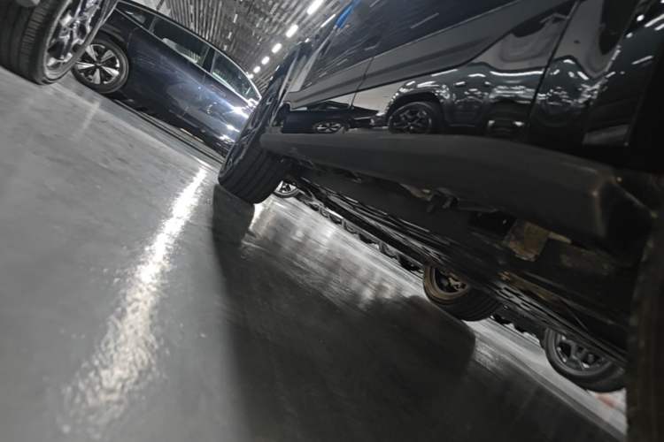 Used Formula Leopard Titanium 7 2025 Model 190 km Four-Wheel Drive Ultra Edition Left Side Sill