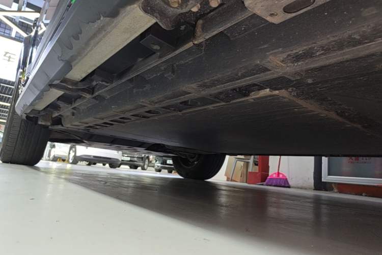 Used Formula Leopard Titanium 7 2025 Model 200 km Two-Wheel Drive Max Edition Left Side Sill