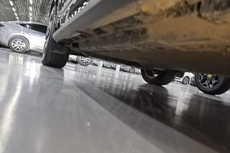 Used Formula Leopard Titanium 7 2025 Model 190 km Four-Wheel Drive Ultra Edition Left Side Sill