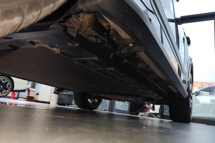 Used Formula Leopard Titanium 7 2025 Model 190 km Four-Wheel Drive Ultra Edition Left Side Sill