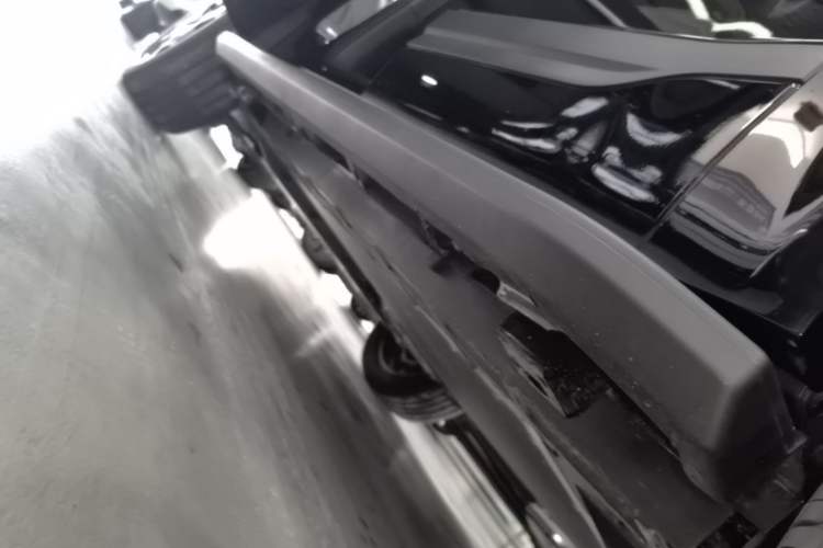 Used Formula Leopard Titanium 7 2025 Model 190 km Four-Wheel Drive Ultra Edition Left Side Sill