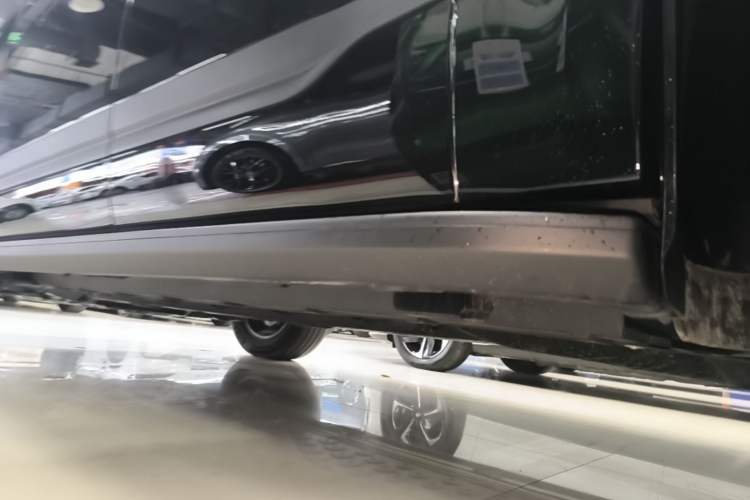 Used Formula Leopard Titanium 7 2025 Model 200 km Two-Wheel Drive Max Edition Left Side Sill