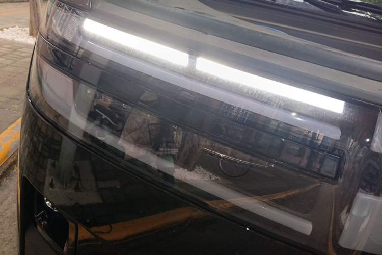 Used Formula Leopard Titanium 7 2025 Model 190 km Four-Wheel Drive Max Edition Right Front Headlight