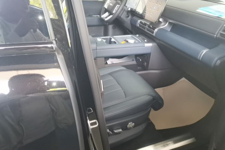 Used Formula Leopard Titanium 7 2025 Model 190 km Four-Wheel Drive Ultra Edition Right Front Seat