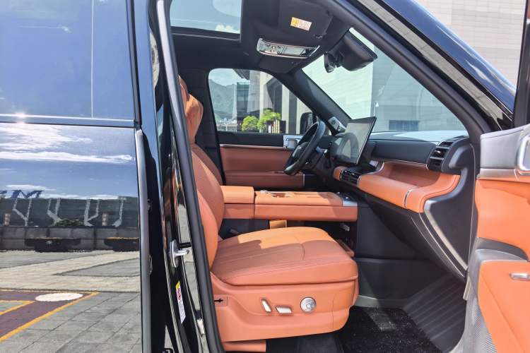 Used Formula Leopard Titanium 7 2025 Model 190 km Four-Wheel Drive Ultra Edition Right Front Seat
