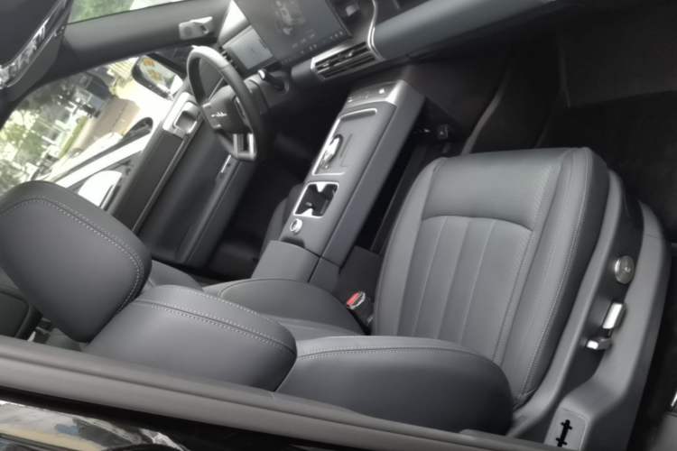 Used Formula Leopard Titanium 7 2025 Model 190 km Four-Wheel Drive Ultra Edition Right Front Seat
