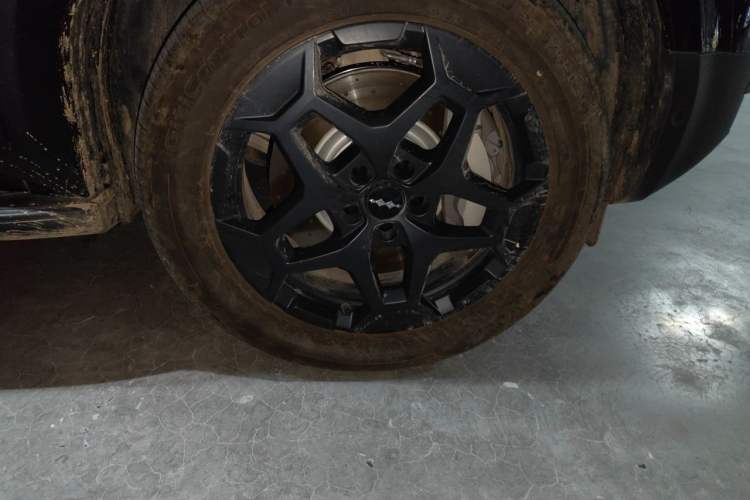 Used Formula Leopard Titanium 7 2025 Model 190 km Four-Wheel Drive Ultra Edition Right Front Wheel Hub