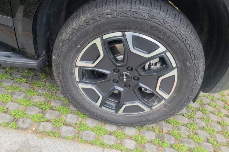 Used Formula Leopard Titanium 7 2025 Model 190 km Four-Wheel Drive Max Edition Right Front Wheel Hub