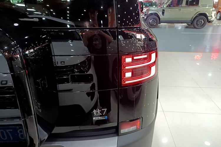 Used Formula Leopard Titanium 7 2025 Model 200 km Two-Wheel Drive Max Edition Right Rear Taillight