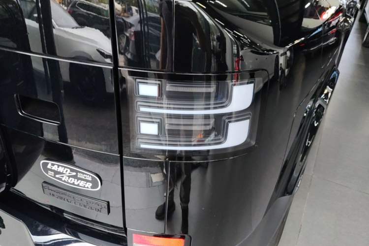 Used Formula Leopard Titanium 7 2025 Model 190 km Four-Wheel Drive Ultra Edition Right Rear Taillight