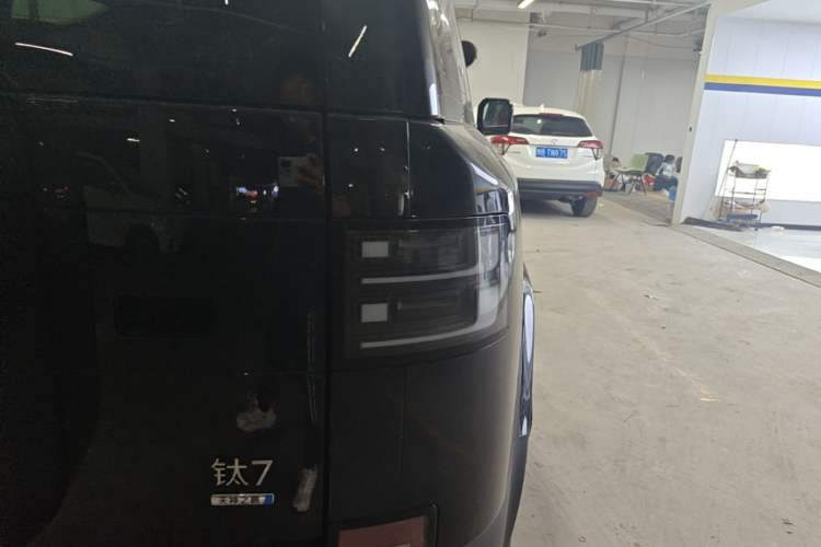 Used Formula Leopard Titanium 7 2025 Model 190 km Four-Wheel Drive Max Edition Right Rear Taillight