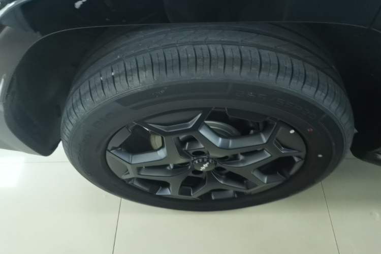 Used Formula Leopard Titanium 7 2025 Model 190 km Four-Wheel Drive Ultra Edition Right Rear Wheel Hub