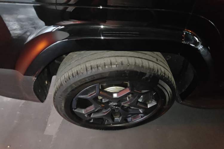 Used Formula Leopard Titanium 7 2025 Model 190 km Four-Wheel Drive Ultra Edition Right Rear Wheel Hub